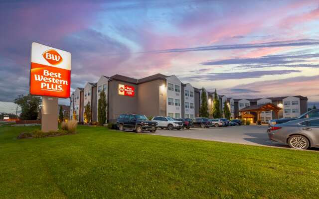 Best Western Plus Rose City Suites