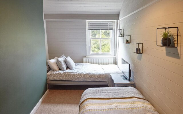 Host Stay Leesholme Loft