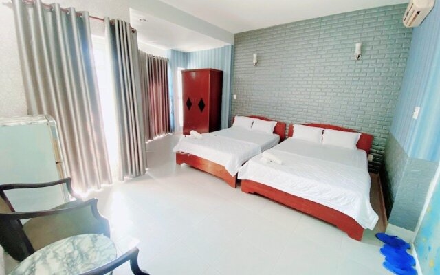 Phuoc Hai Hotel By The Moment