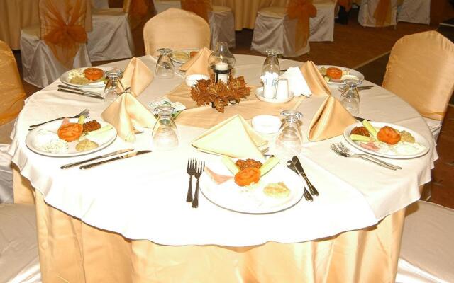 Hotel Palm City Akhisar