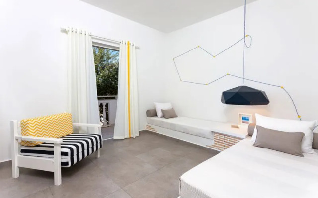 Mirsini Studios & Apartments