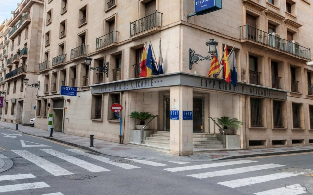 TRYP Ciudad de Alicante Hotel