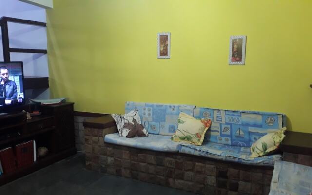 Golfinho Hostel