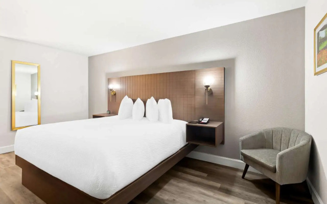 Surestay By Best Western Groves