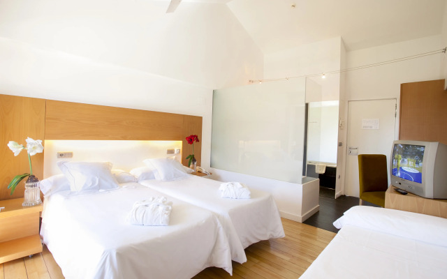 Tierra De Biescas Hotel