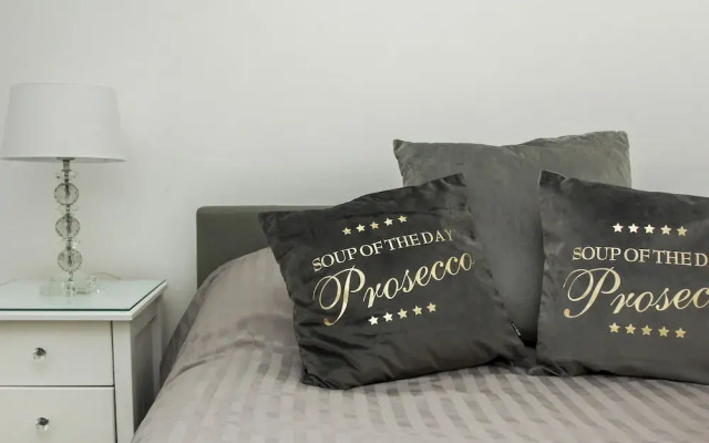 Sea Breeze Apartment Central by Brighton Holiday Lets