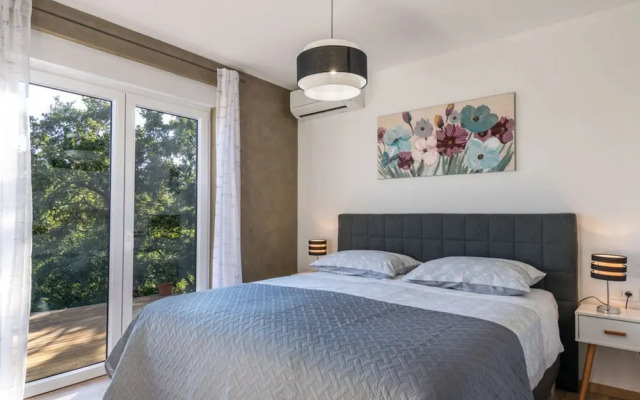 Villa Gloria Comfortable Holiday Residence