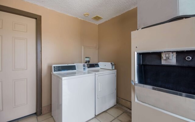 Americas Best Value Inn Woodward at 8th St