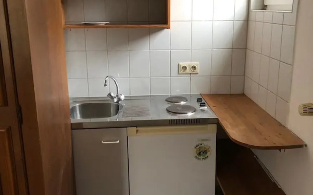City Hotel-Garni