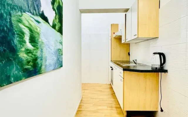 10BR Apt for Groups 8Min to Rathausplatz