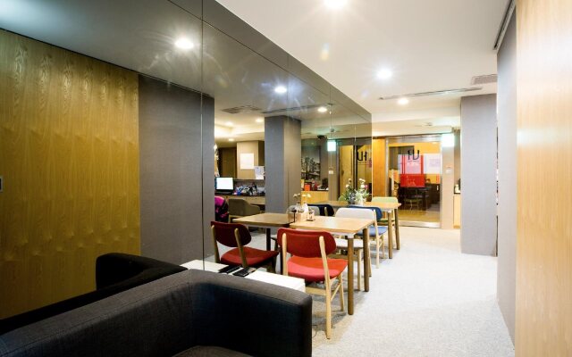 U Hotel (XIMEN)