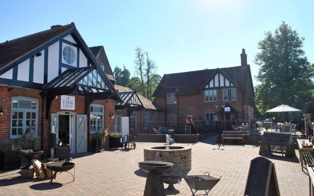 Hatton House , Midhurst 489514