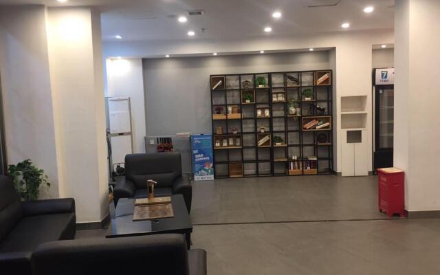 7 Days Inn Shenzhen Longgang Nalian Subway Station Branch