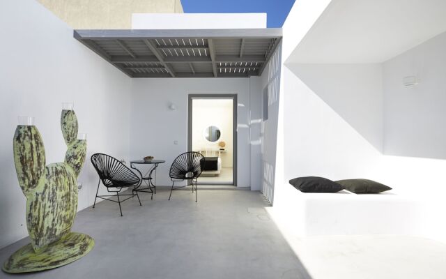 Eolia Kamari Villa