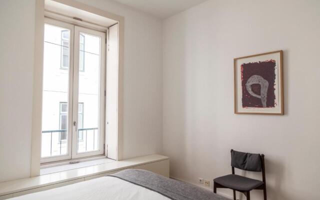 Classy 2BDR Apartment in Downtown by LovelyStay