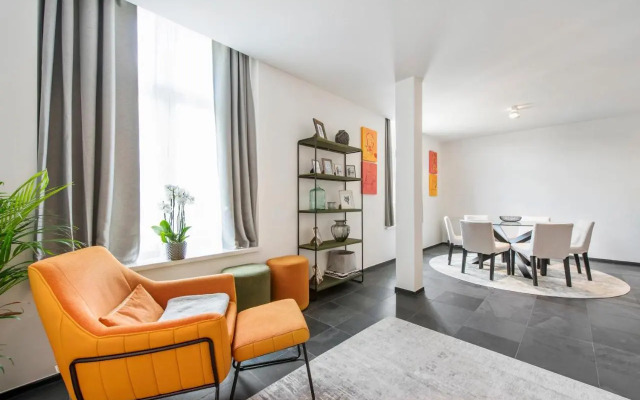 Classy Apartment in City Center with Large Balcony