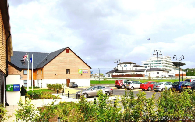 Holiday Inn Express London-Epsom Downs by IHG