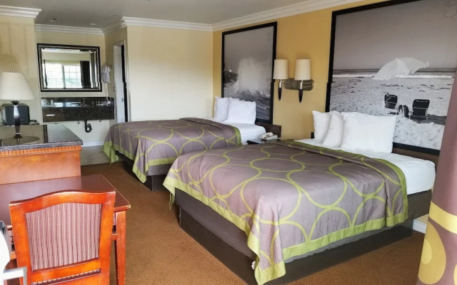 Super 8 By Wyndham Cypress Buena Park Area