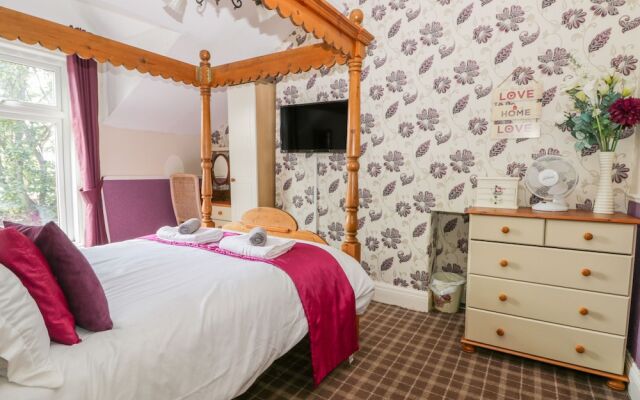 Sail Lodge