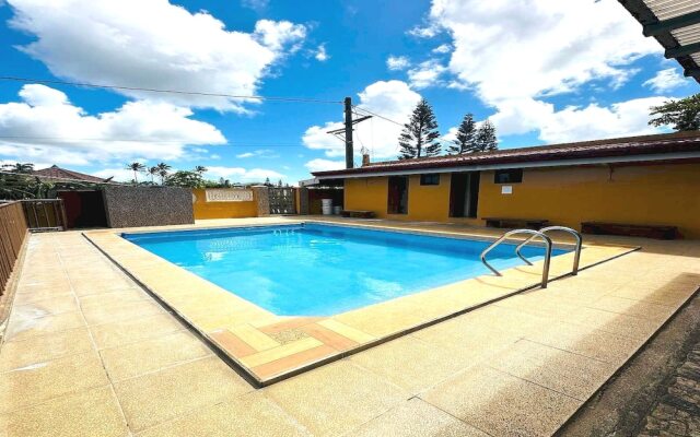 Villa Adelle At Silang