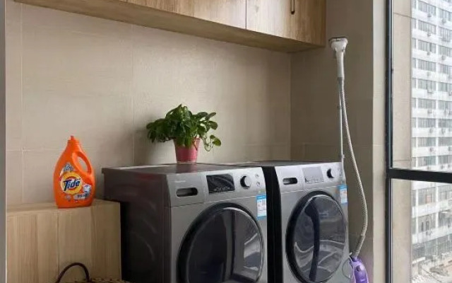 HanTing Hotel (Zhengzhou Zhongyuan Aquatic Products Logistics Port)