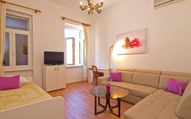 Apartment by the sea Rabac 1093