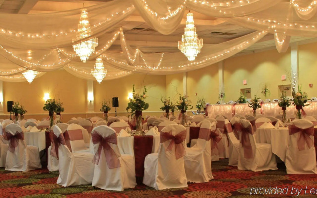 The Plaza Hotel & Suites