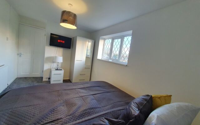 Stylish Modern House in Leamington Spa