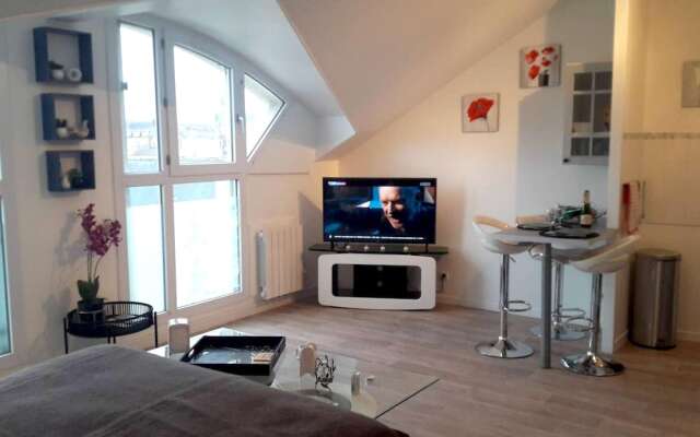Studio in Compiègne, With Wifi