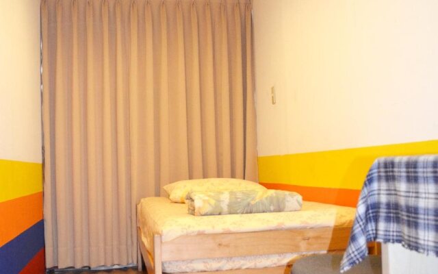 Holo Hostel