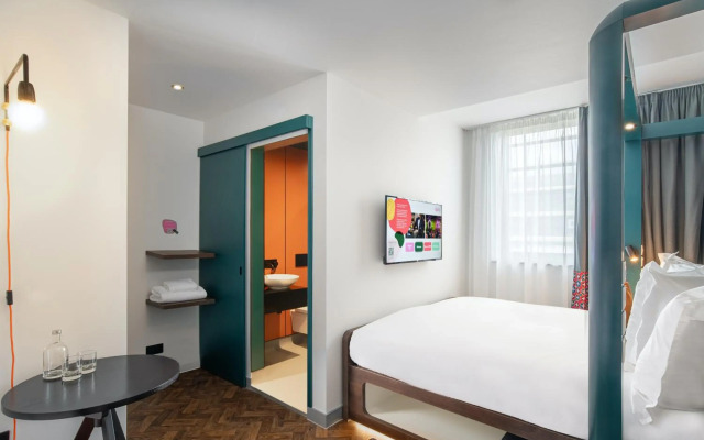 YOTEL Manchester Deansgate