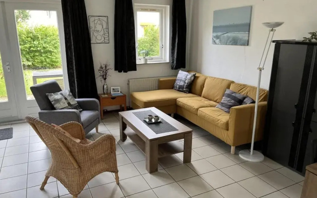 Snug Holiday Home With Garden
