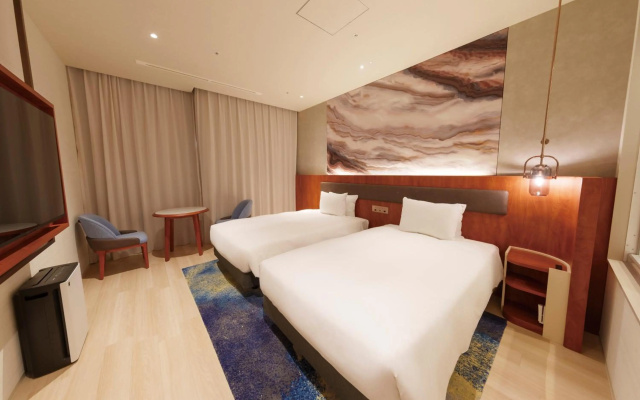 Hotel Springs Makuhari – Guest Rooms – Chiba