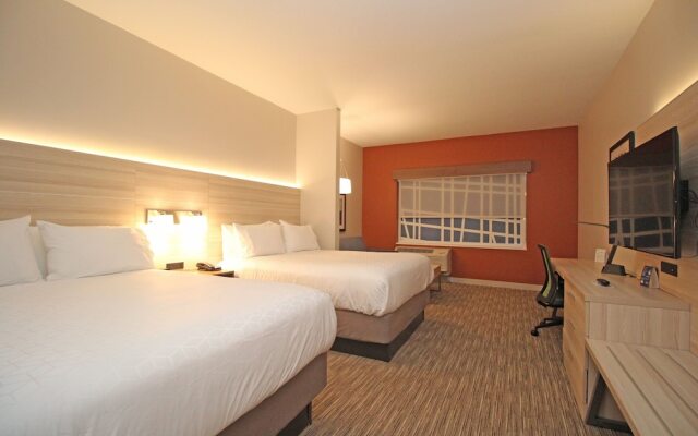 Holiday Inn Express & Suites Ocala by IHG
