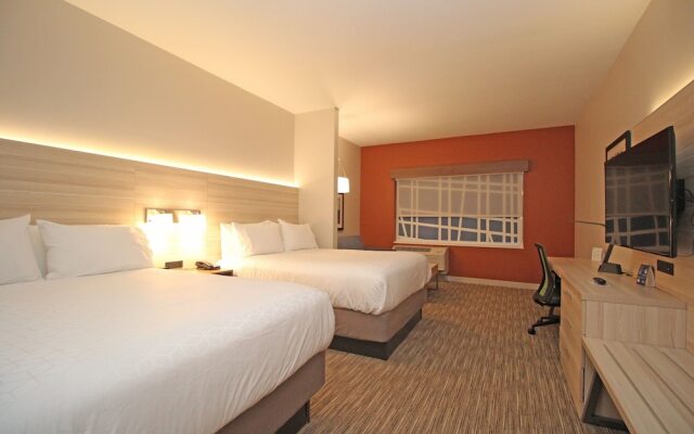 Holiday Inn Express & Suites Ocala, an IHG Hotel