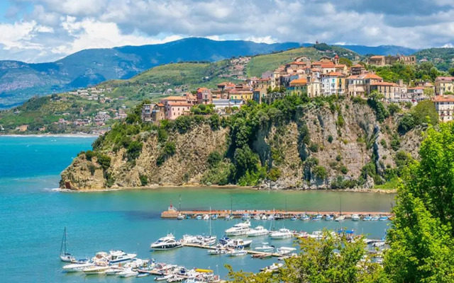 Romantic Apartment With Hot Tub
