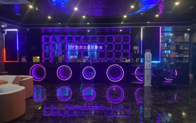 Vienna Hotel (Huizhou Yeting Avenue)