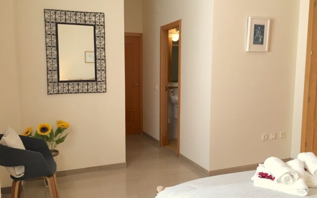 Teodosio Apartment & FREE PARKING