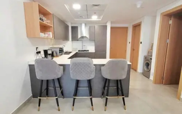 Modern 1BR in Jumeirah Village Circle (Pool View)