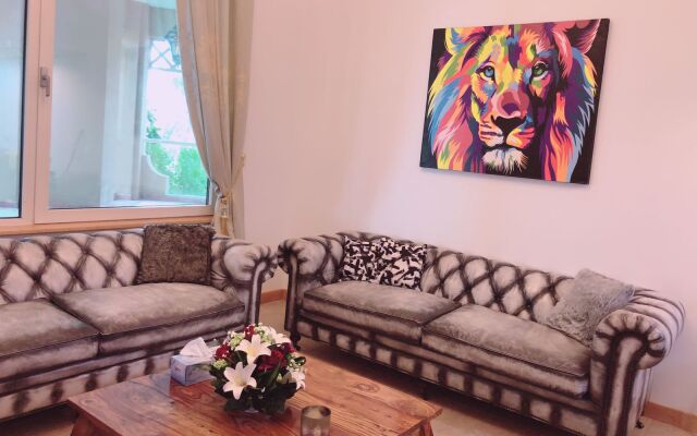 Stunning Beach front 1 bedroom at the palm