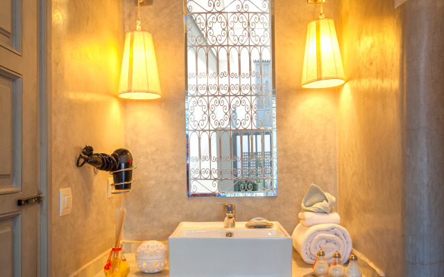 Riad Awatif 36