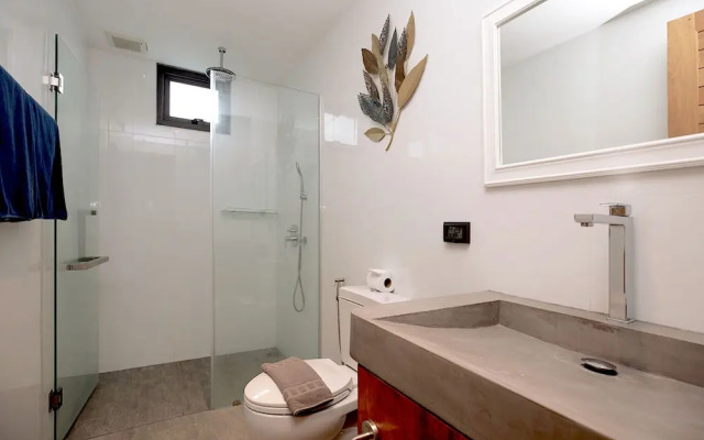 Stylish Salt Pool Villa Sunset Garden 5