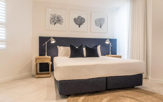 On The Beach Noosa – Guest Rooms – Hastings Street