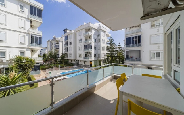 Delightful Flat With Shared Pool in Konyaalti