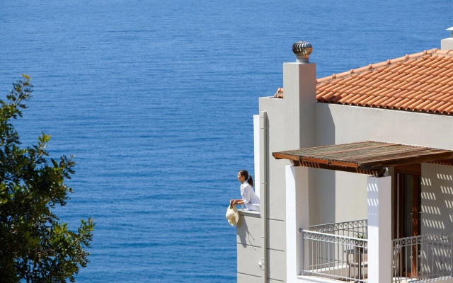 Okeanides Villas
