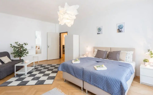 Lodecka apartment