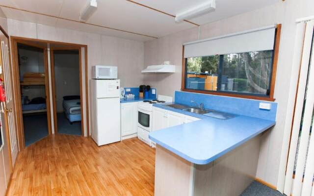Seven Mile Beach Cabin and Caravan Park