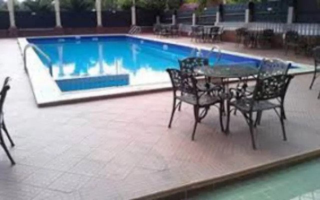 Luxurious Sunset Hotel in Kumasi