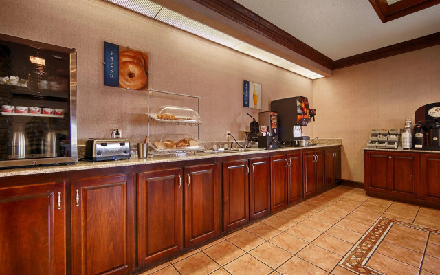 Best Western Inn & Suites