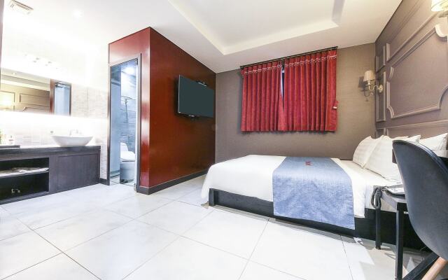 Central Person Hotel Pyeongtaek
